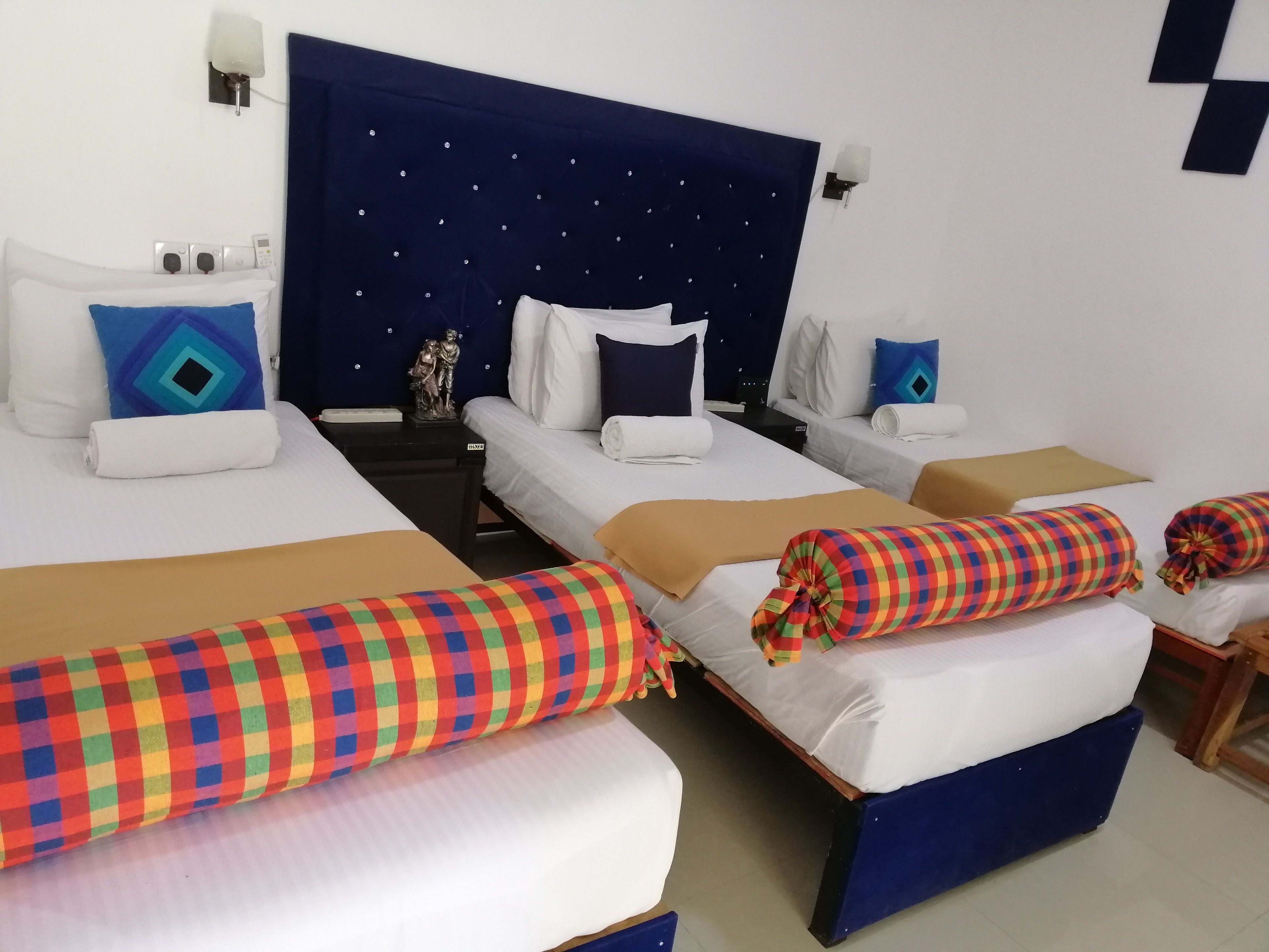 economy triple room, 1 bedroom | in-room safe, soundproofing, free wifi, bed sheets