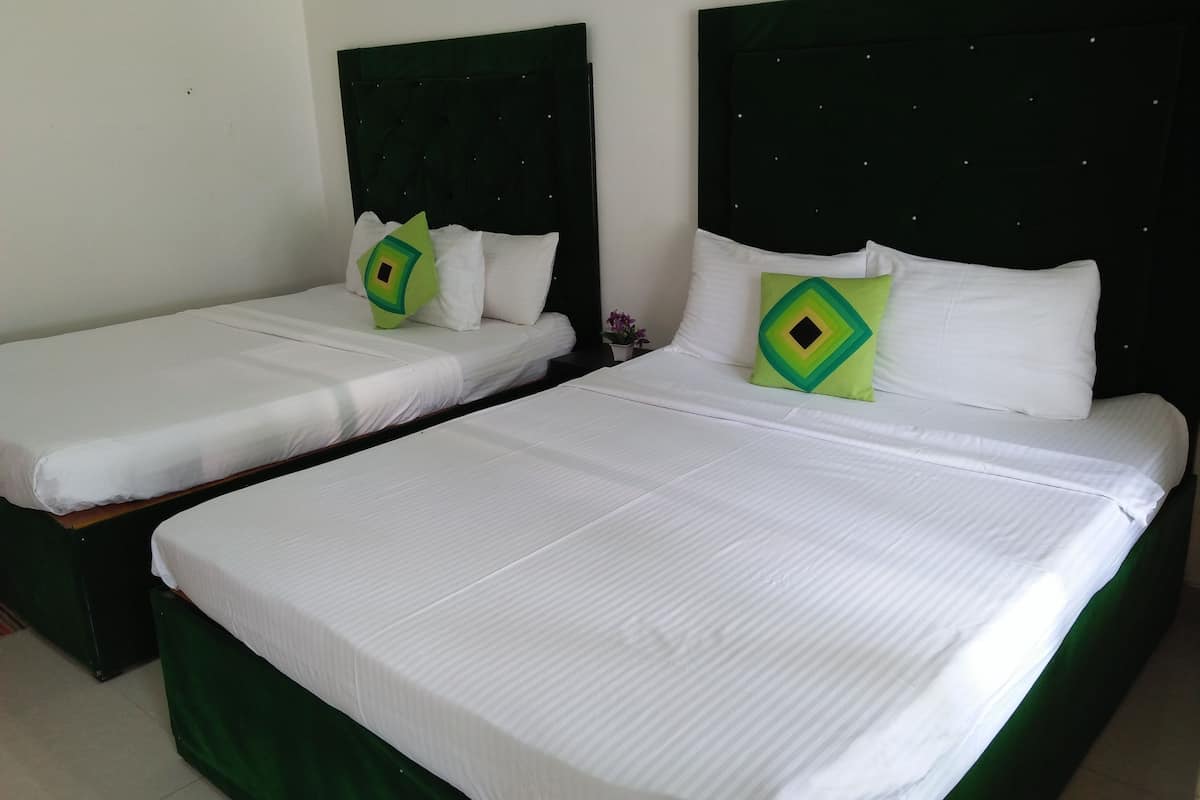 family quadruple room, 1 bedroom, mountain view | room amenity