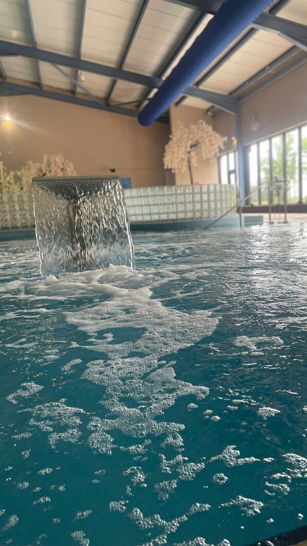 Indoor pool - An Chúirt Hotel (Gweedore)