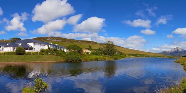 Front of property - An Chúirt Hotel (Gweedore)