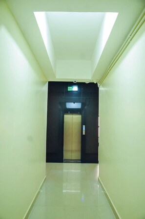 Interior - Kampala Suites (Kampala)