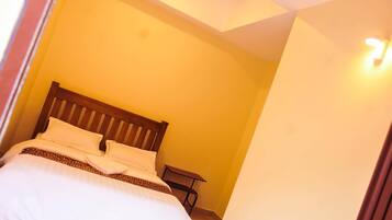 Desk, iron/ironing board, free WiFi