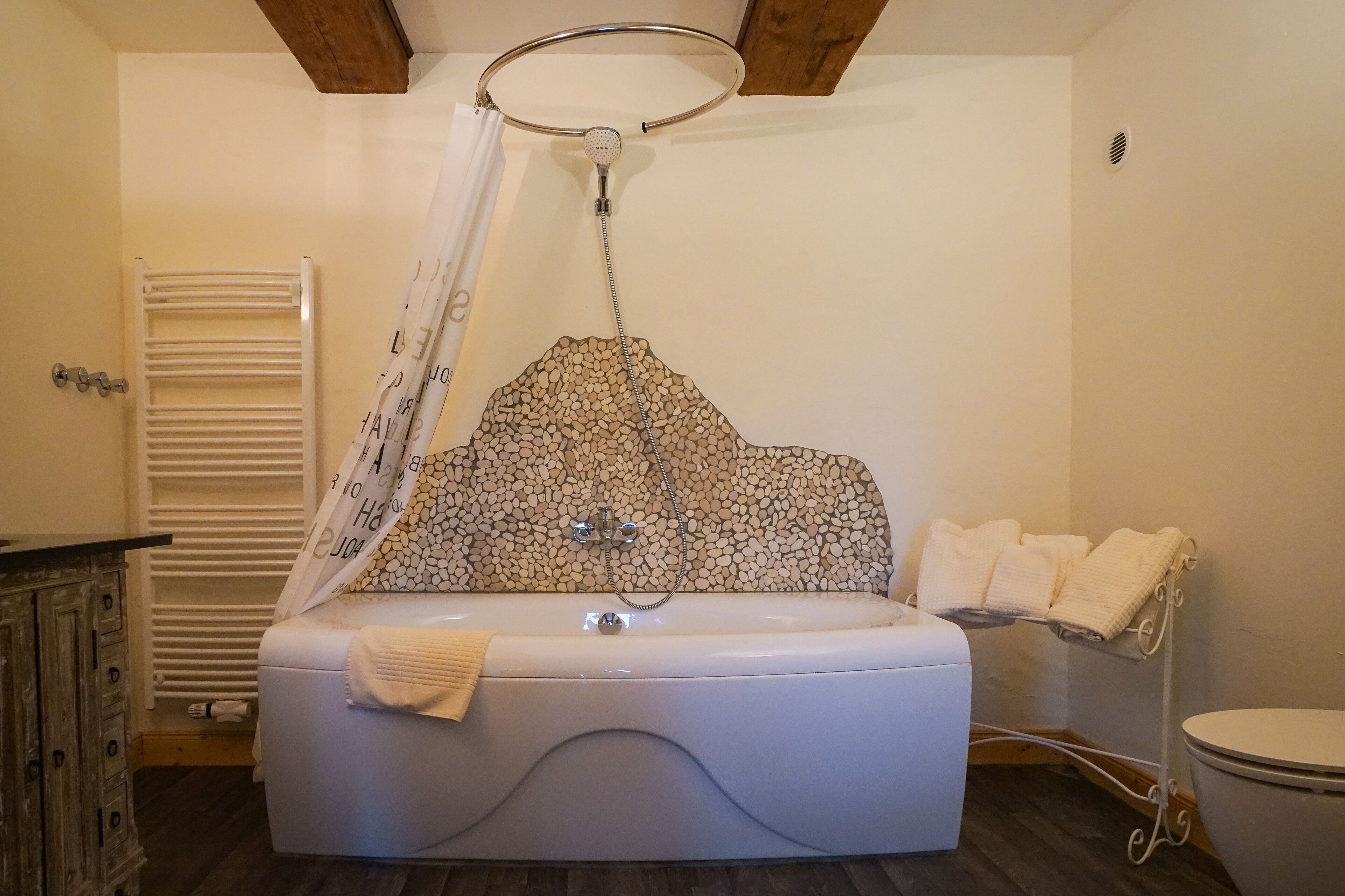 double room, park view | bathroom | free toiletries, hair dryer, bathrobes, slippers