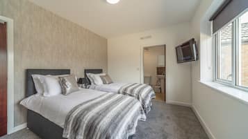 Kamar Twin | Area keluarga | TV layar datar