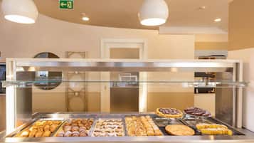 Tägliches inbegriffenes Frühstücksbuffet