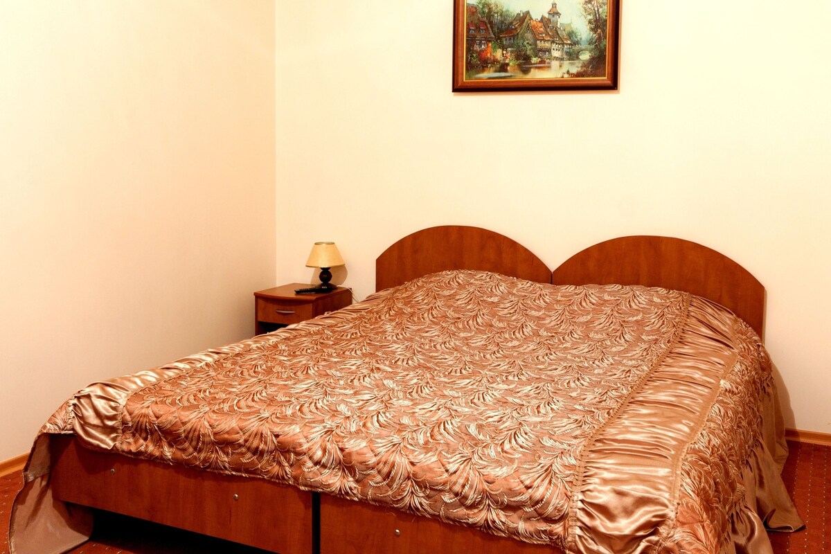 Apart-Studio, Park View | Iron/ironing board (on request), cribs (surcharge), WiFi (free)