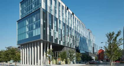 Residence & Conference Centre - Toronto Downtown - George Brown College - Campus Accommodation