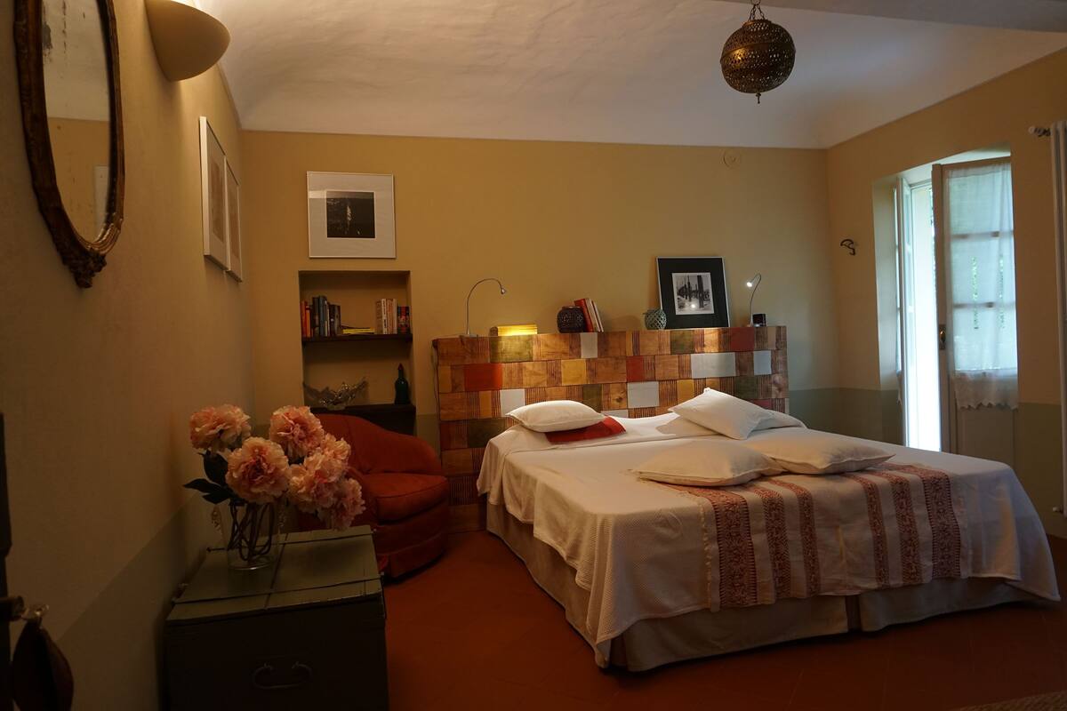 Double Room | Gebar bulu kapas, tilam berlapik