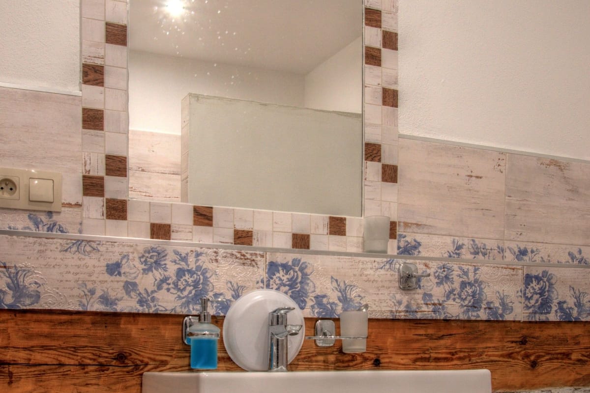 Comfort İki Ayrı Yataklı Oda | Banyo lavabosu