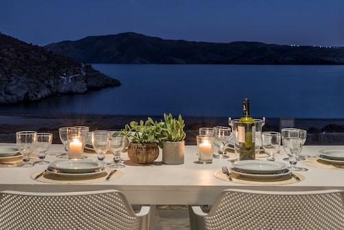 Eneos Kythnos Beach Villas