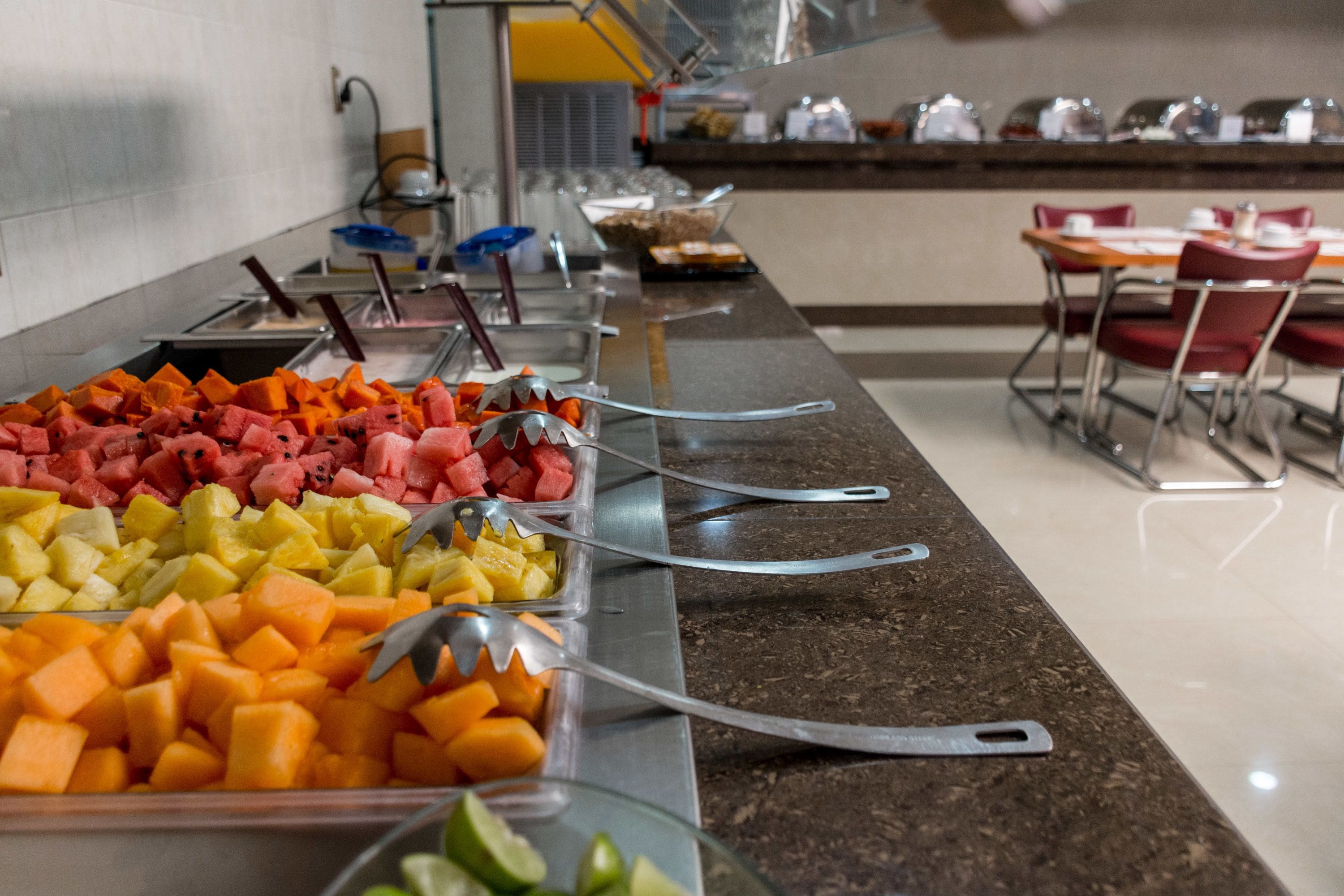 Tägliches Frühstücksbuffet gegen Gebühr