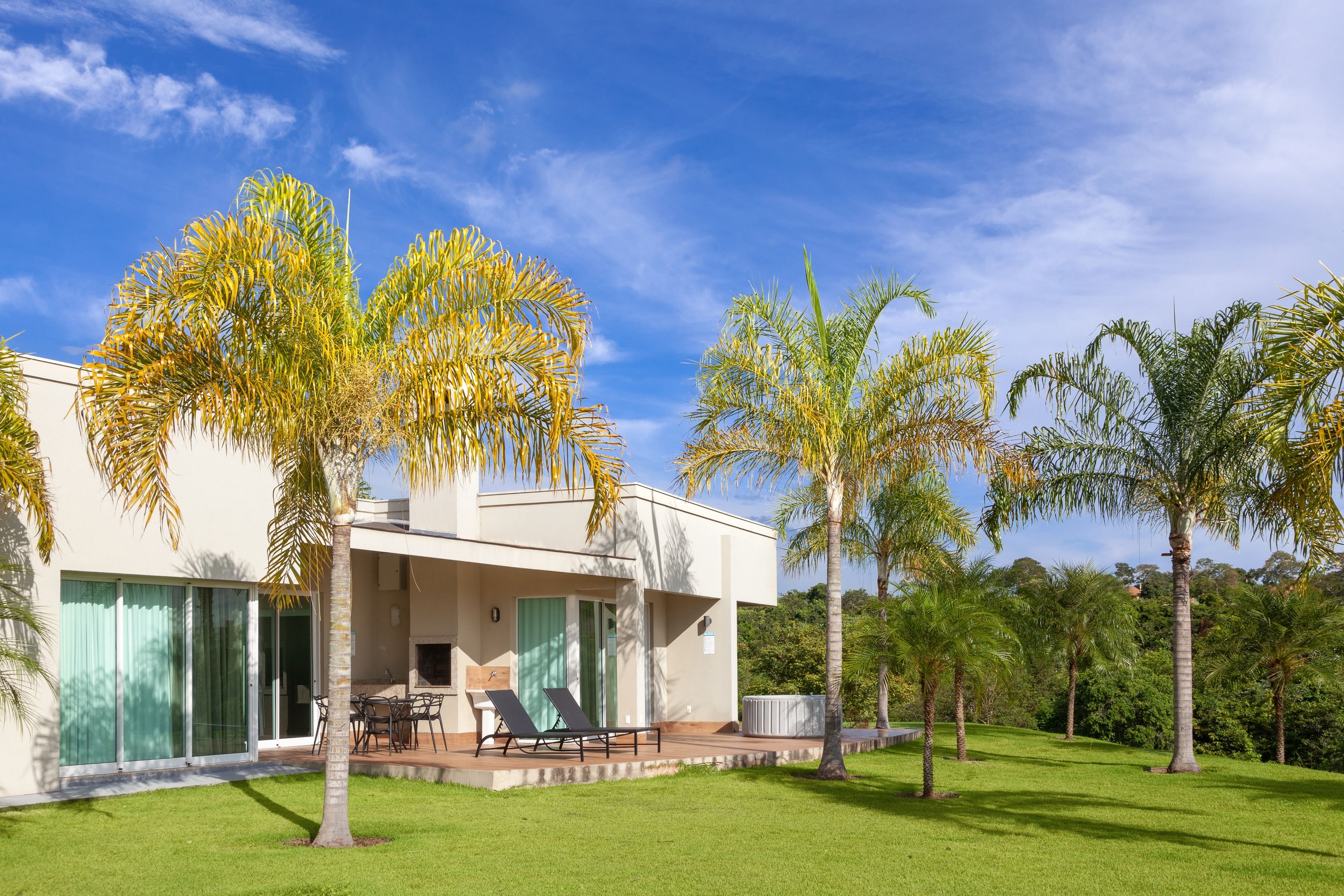 hypo-allergenic bedding, minibar, in-room safe, desk