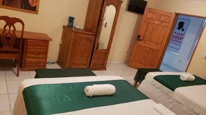 Sengetøy av topp kvalitet, dundyner, skrivebord og wi-fi (inkludert)