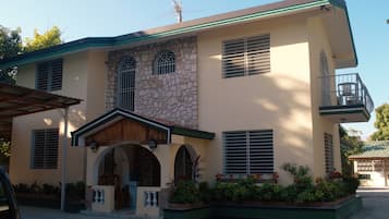 Façana frontal de l'allotjament