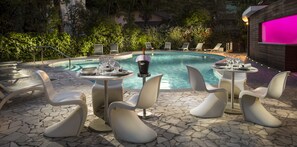 Piscine extérieure