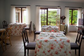 Dining - A Kings View (Eshowe)