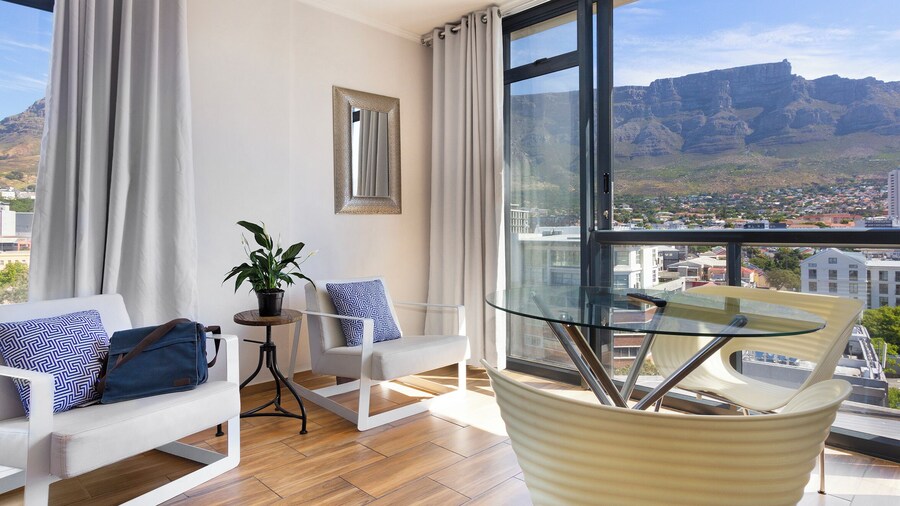 Urban Oasis at The Four Seasons