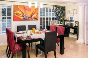 Dining - Bhotani Bed and Breakfast (Gqeberha (Port Elizabeth))