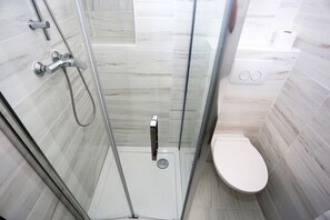 Double Room, Balcony | Bathroom