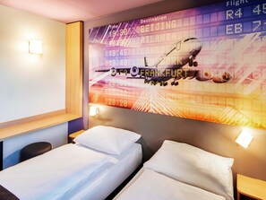 Twin Room | Desk, soundproofing, iron/ironing board, free WiFi - B&B Hotel Frankfurt-Airport (Frankfurt)