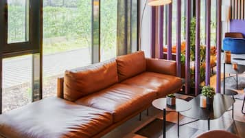 Desk, soundproofing, iron/ironing board, free WiFi