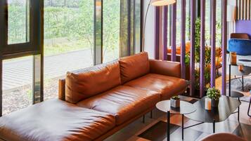 Desk, soundproofing, iron/ironing board, free WiFi