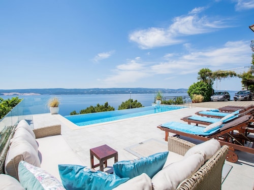 Cozy Seaside Apartment Celina
