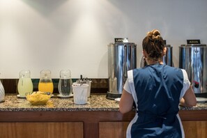 Desayuno buffet incluido todos los días 