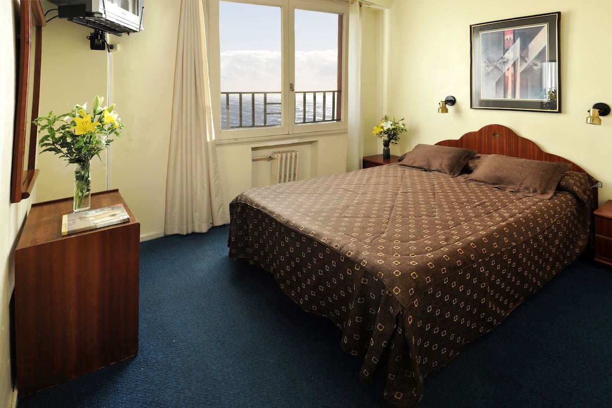 Caja de seguridad en la habitación, cunas gratuitas y wifi gratis