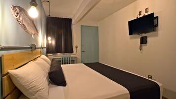 Blackout drapes, WiFi (free), bed sheets