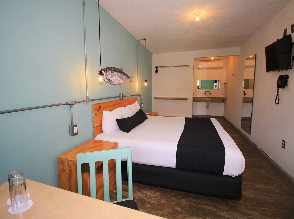 스탠다드룸, 킹사이즈침대 1개 | 암막 커튼, 무료 WiFi, 침대 시트