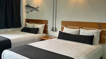 Quarto standard, 2 camas de casal | Cortinas blackout, Wi-Fi de cortesia, roupa de cama