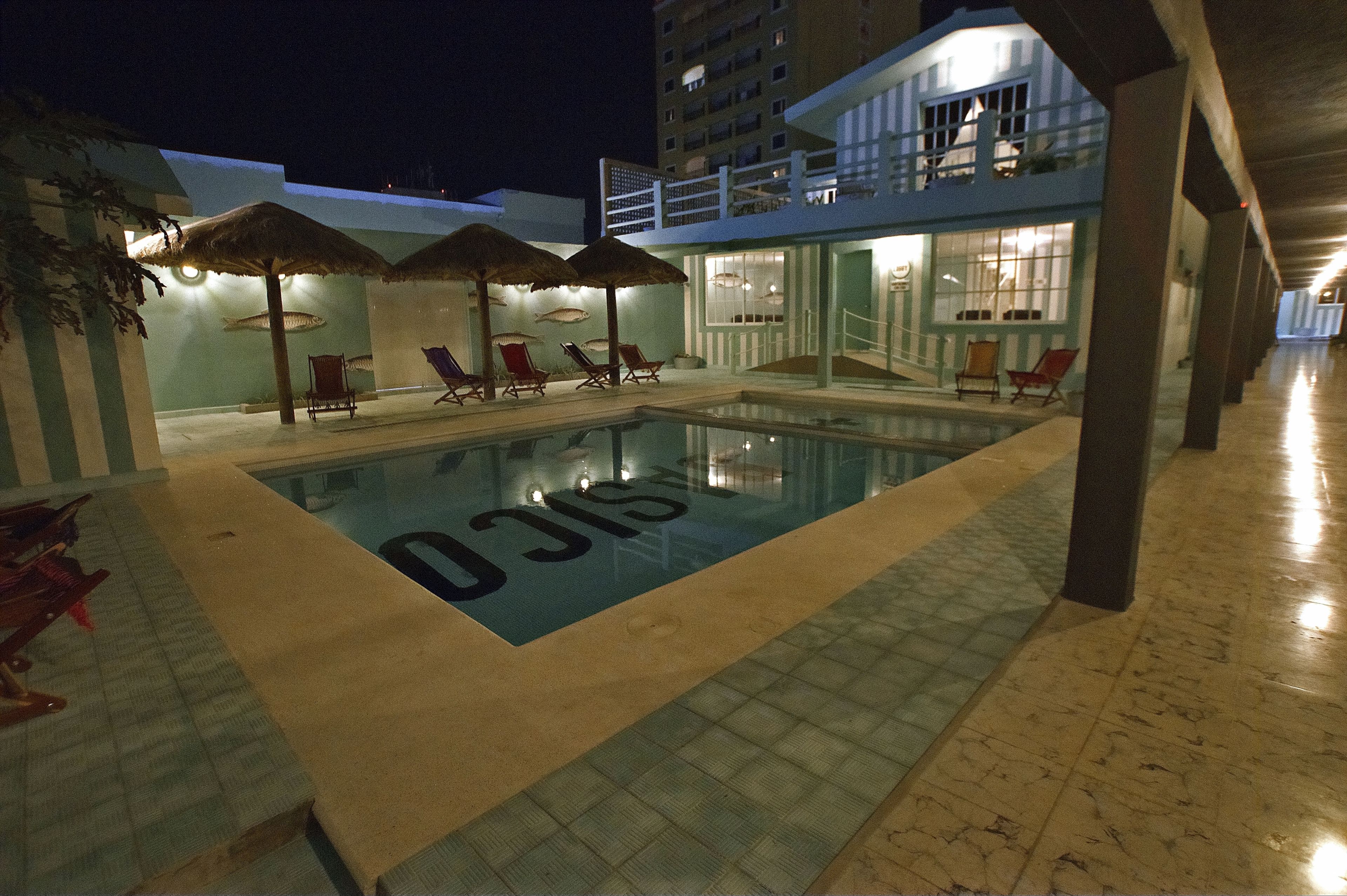 outdoor pool, pool loungers