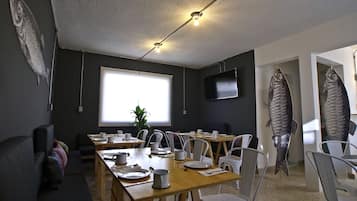 Breakfast, lunch, dinner served; Mexican cuisine