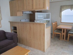 Cottage, 2 chambres (No Linens Included) | Salle de séjour