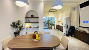 House | Makan dalam bilik