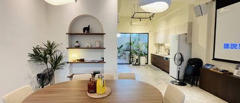 ハウス | 客室内のダイニングエリア