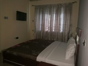Standard Room | Blackout drapes, WiFi - Villa Nuee (Abuja)