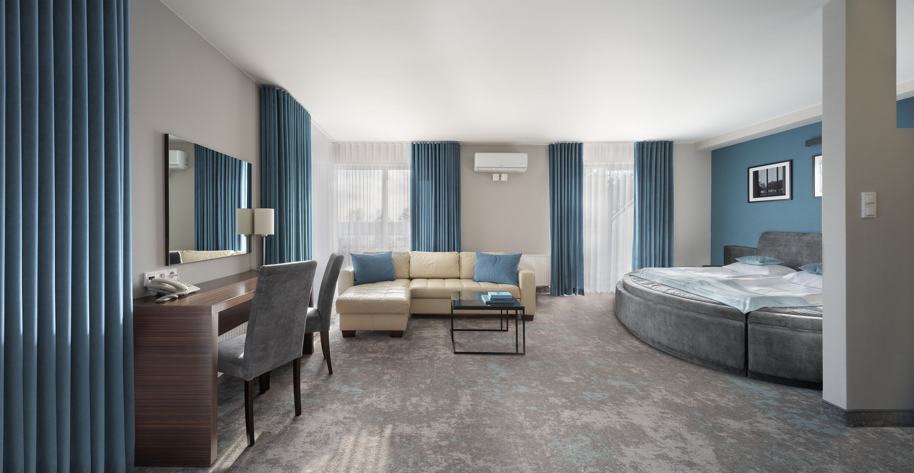 Junior Suite, Lake View | Premium bedding, desk, iron/ironing board, travel crib