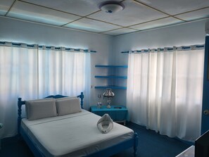 Doppia Standard | Minibar, cassaforte in camera, una scrivania, Wi-Fi gratuito