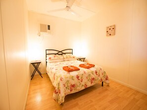 3 Bedroom Holiday House on 22 Acres 	 | 3 bedrooms, iron/ironing board - Berry Creek Bush Retreat (Acacia Hills)