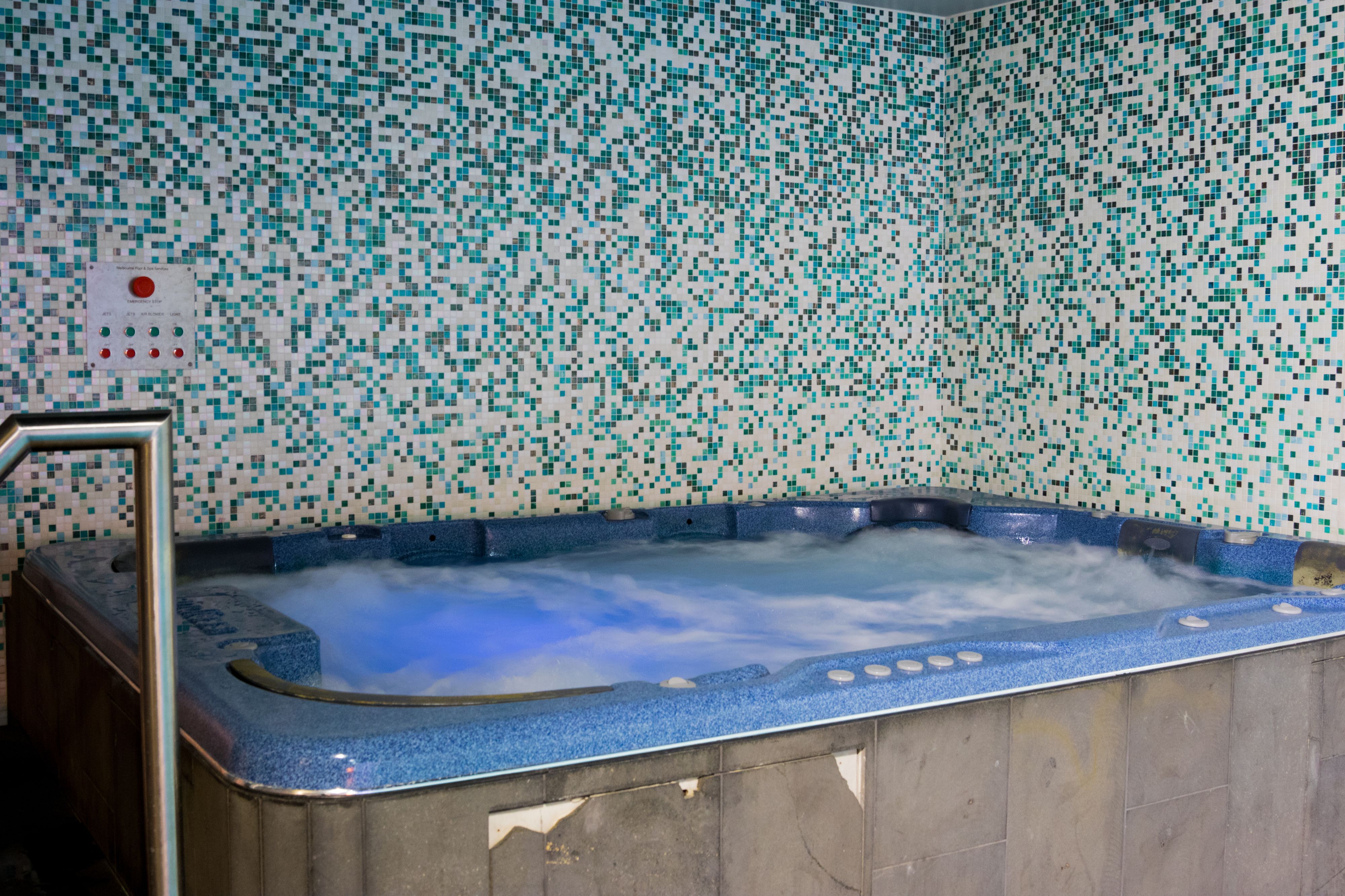 Nook Melbourne Bank Tower Apartments — image 3