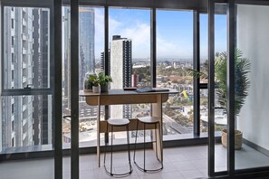 Lucy: 2 Bedroom Apartment with City View | Terrace/patio - Nook Melbourne Bank Tower Apartments (Southbank)