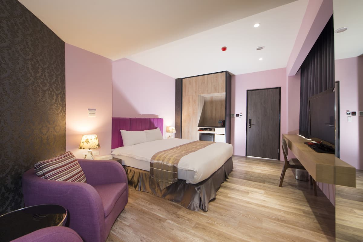 Grand Double Room, 1 Double Bed | Desk, blackout drapes, free WiFi