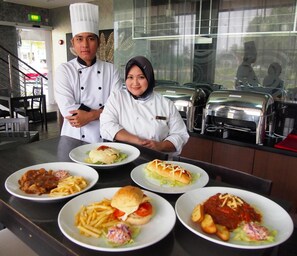 Breakfast served - RoomZ Hotel (Seria)