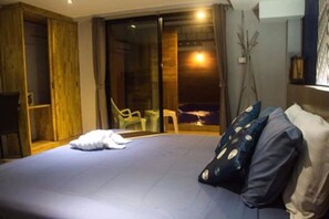 Junior Suite, Pool Access | In-room safe, rollaway beds, free WiFi, bed sheets - Royal Nine Resort Kanchanaburi (Kanchanaburi)