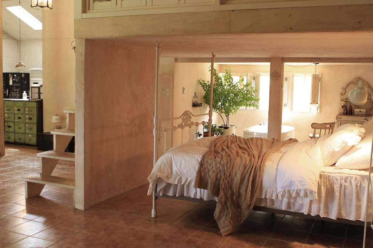Chambre (French Cafe) | Literie de qualité supérieure, décoration personnalisée