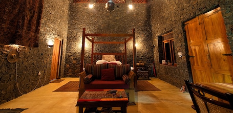 Kanda Villa, 1 Bedroom, Mountain View | 1 bedroom, premium bedding, in-room safe, desk