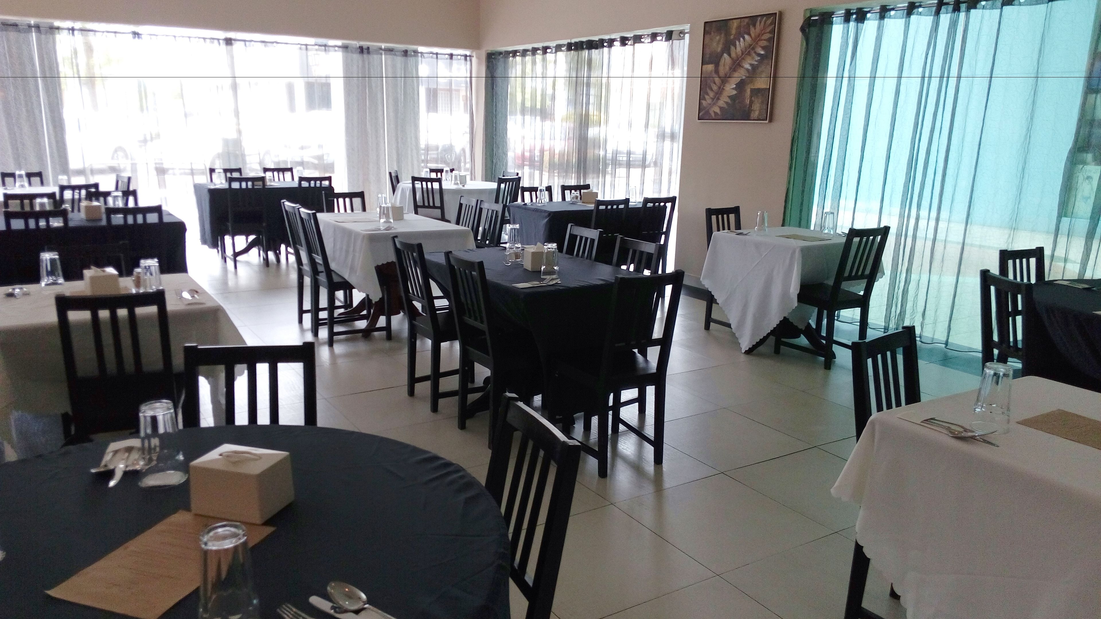 breakfast, lunch, dinner served; international cuisine