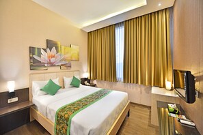 スーペリア ルーム ダブルベッド 1 台 | デスク、アイロン / アイロン台、WiFi (無料)